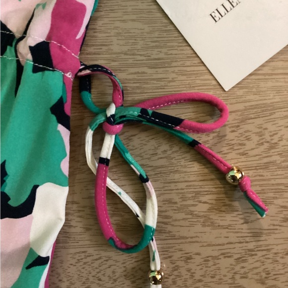 Ellen Tracy Floral Drawstring Top Size Medium NWT - Picture 9 of 11